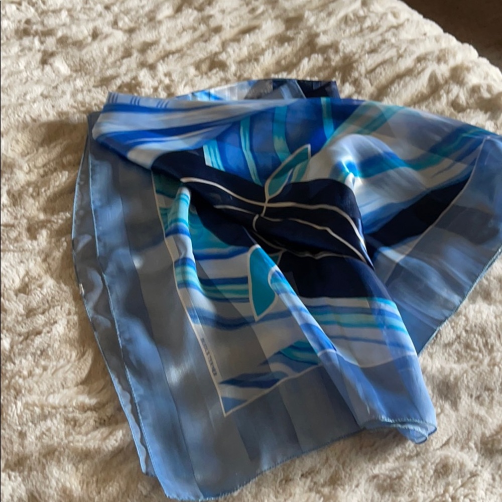 Scarf - Picture 4 of 4